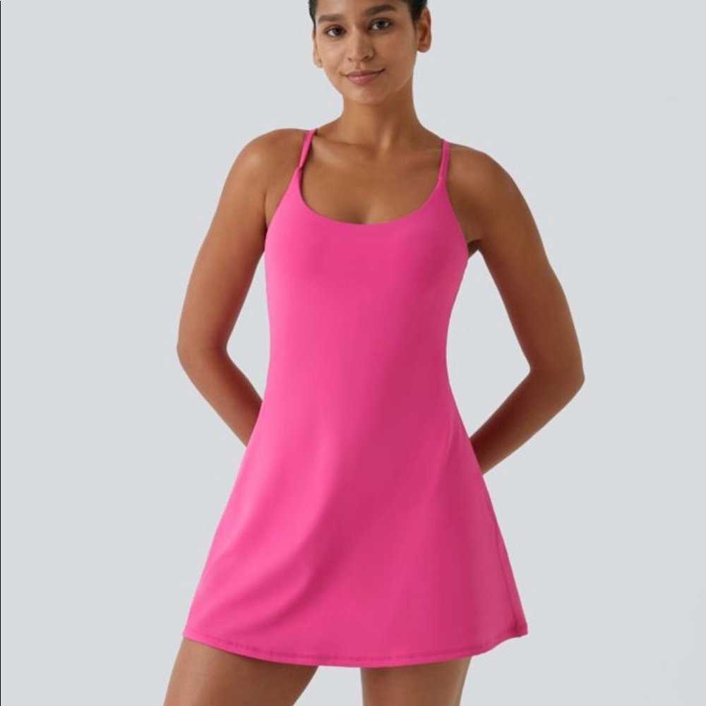 HALARA Cloudful dress with built-in shorts. Size large. Fushia